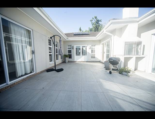 3 BEDROOM FREEHOLD FOR SALE IN BEACON BAY